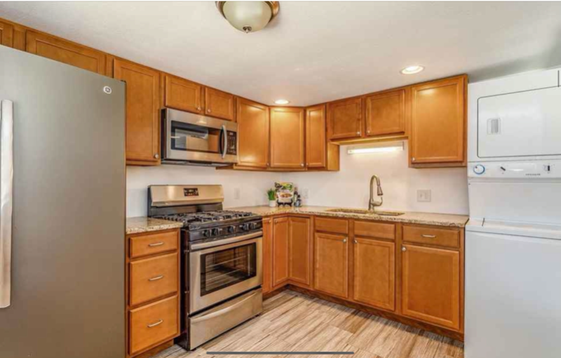DENVER House: 241 1/2 S Grove