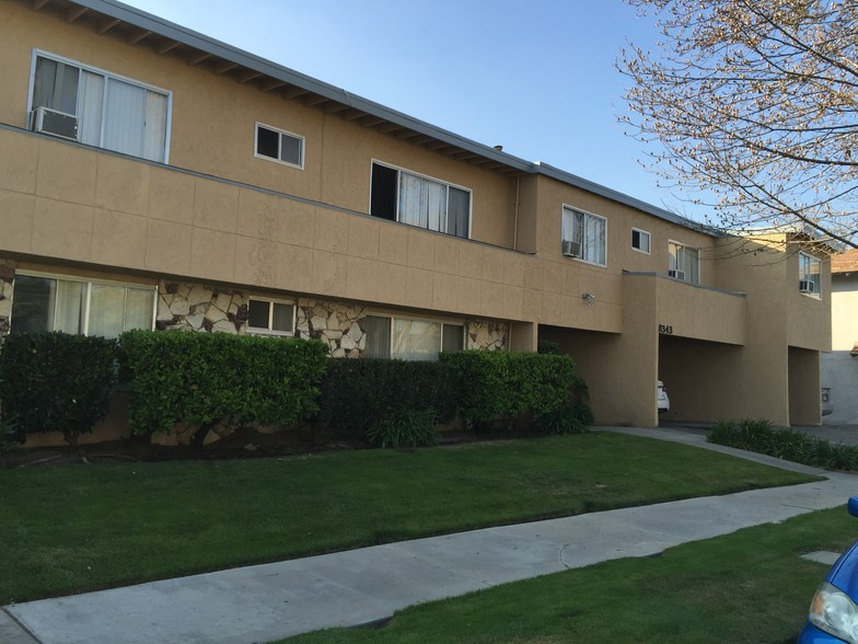 Northridge Apartment: 8343 Amigo Avenue