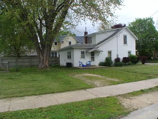 Decorah House: 315 Day St.
