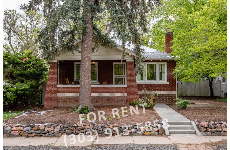 Denver House: 2252 Glencoe St