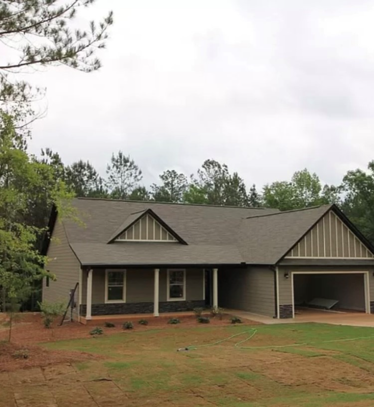 Madison House: 1040 Matthew Ln