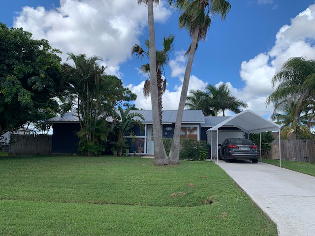 Port St Lucie House: 1256 SW Byron
