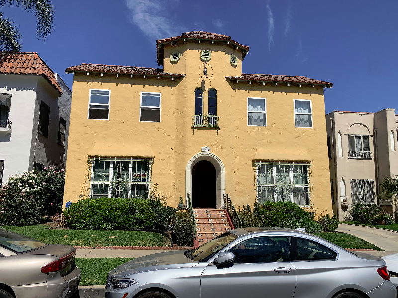 Los Angeles Apartment: 454 N Ogden Dr