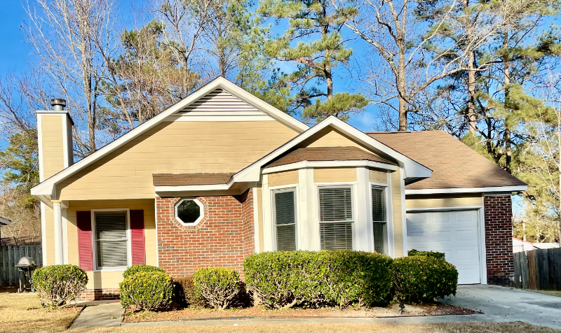 Fayetteville House: 1651 Kara Ct