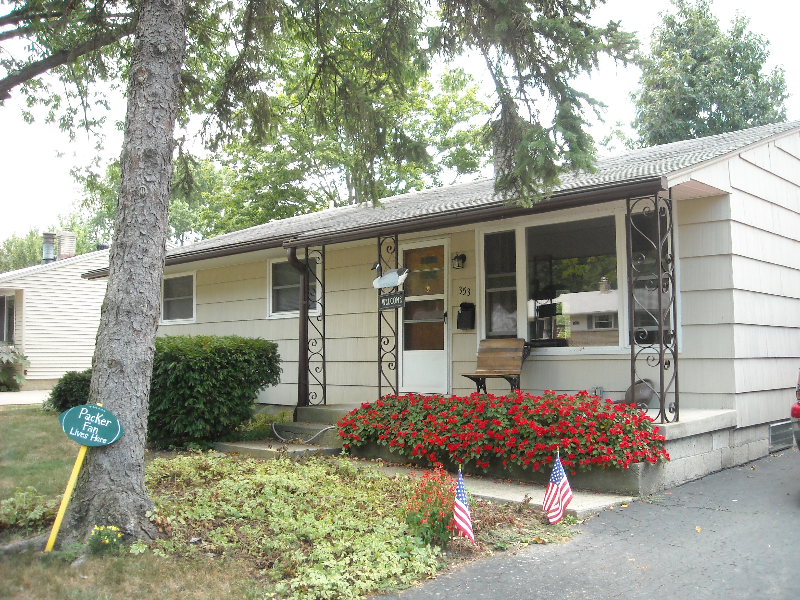 Columbus House: 353 E. Clearview
