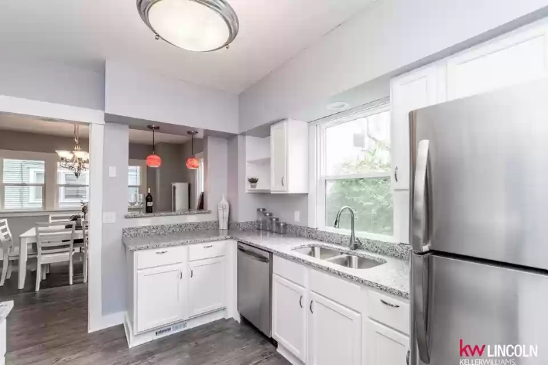 Lincoln House: 1341 F St, Lincoln, NE 68508