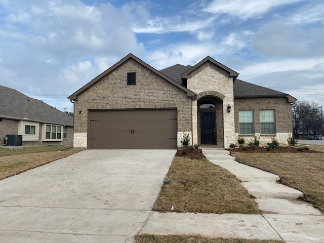 Royse City House: 215 Jacaranda Dr.