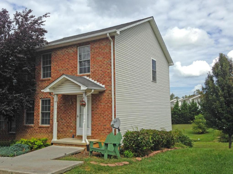 Christiansburg Townhome: 600 Republic Road