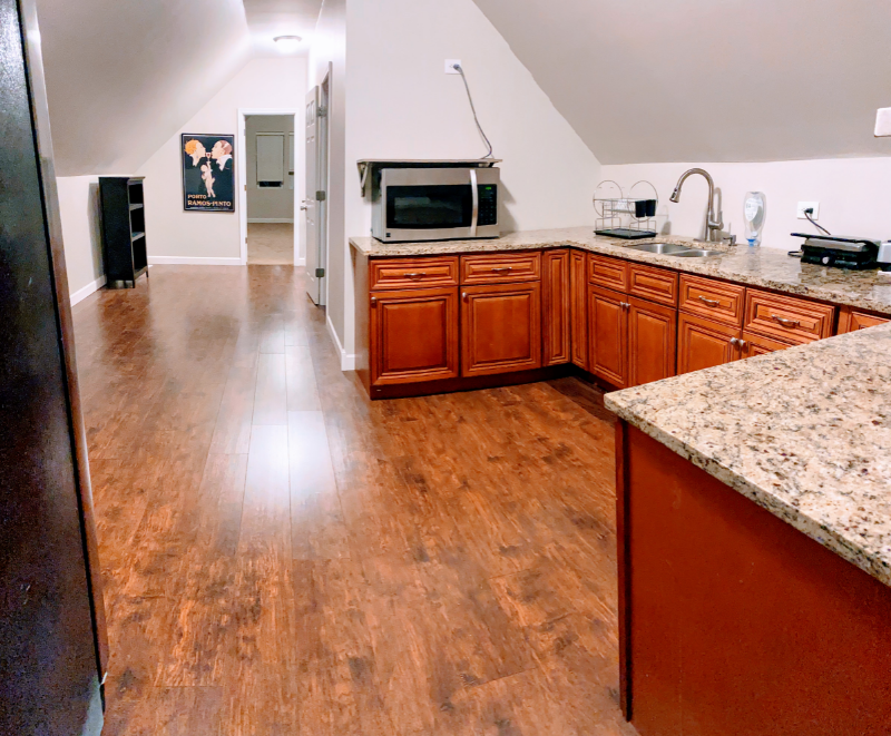 Chicago Apartment: 3547 S Hermitage Ave