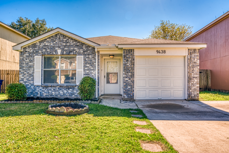 San Antonio House: 9438 Celine