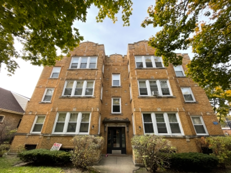 Chicago Apartment: 2145 W Chase Ave