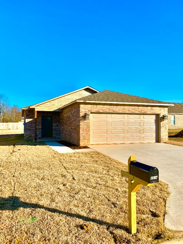 Jonesboro House: 4608 Wolf Run