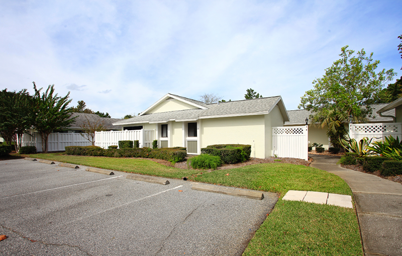Palm Coast Condo: 4 Lake Forest Pl