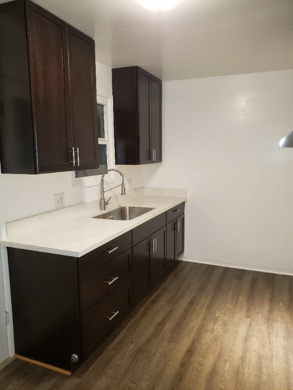 Inglewood Apartment: 724 Cory Dr. #2