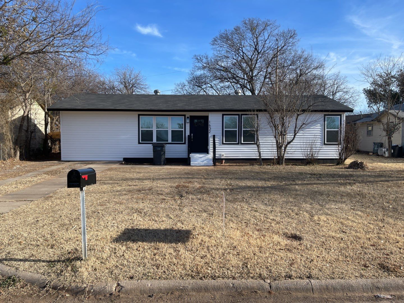Wichita Falls House: 1632 Best Blvd