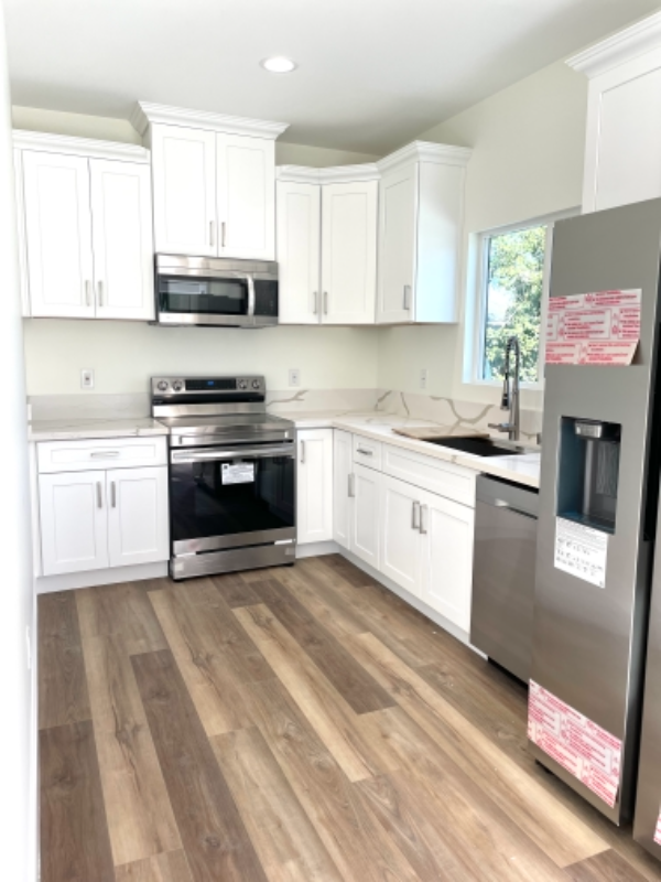 Tustin House: 1436 Kenneth Dr