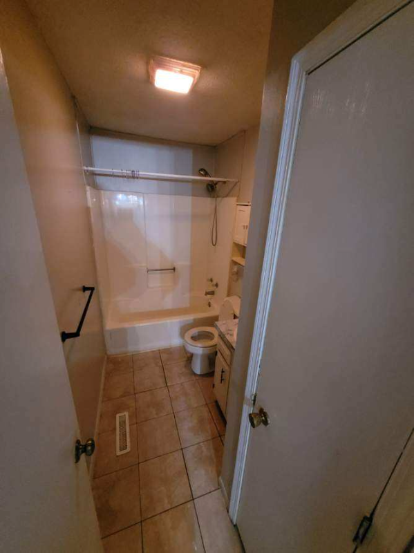 West Salem Apartment: 123 Ferndale Dr