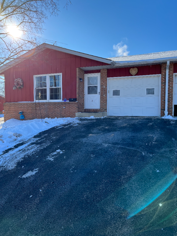 Marysville Apartment: 520 buckeye st