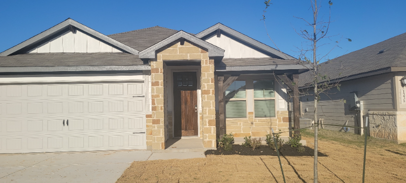 New Braunfels House: 1231 Meyers Meadow