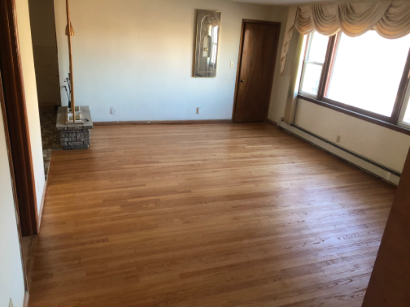 Bridgeport House: 2048 East main st