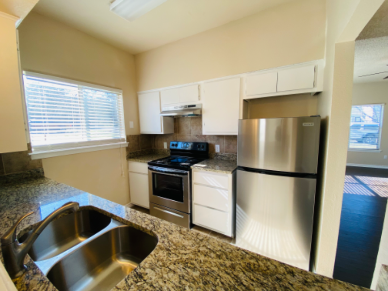 San Marcos Townhome: 103 Hughson Ct
