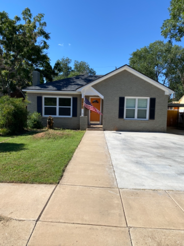 Lubbock House: 2418 22nd street