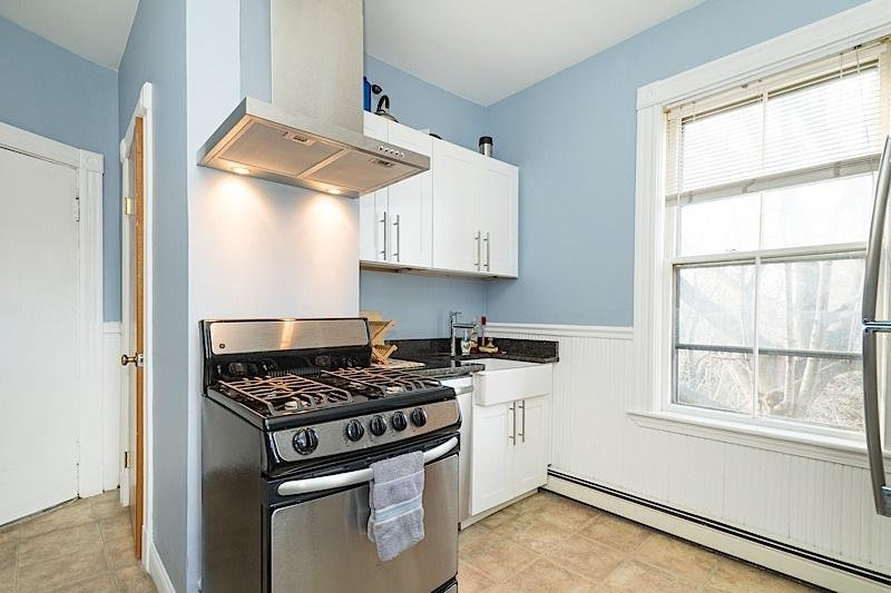 Cambridge Apartment: 137 Columbia St