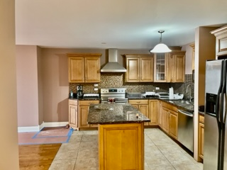 Park Ridge Condo: 400 Ascot Drive