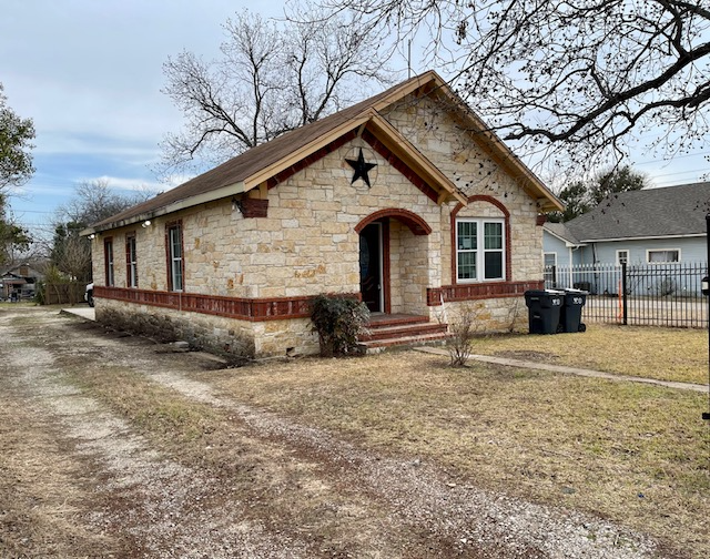 Waco House: 2608 Bosque Blvd