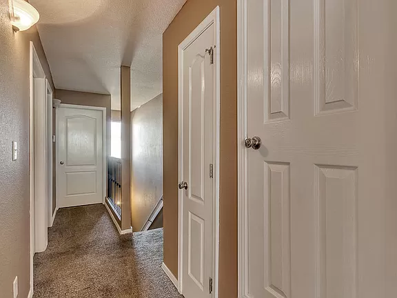 El Paso Townhome: 5912 Cielo Del Rey Pl