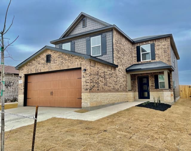 New Braunfels House: 1949 Brook Bend