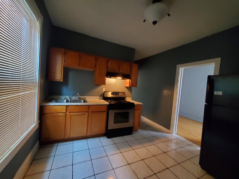 Chicago Apartment: 3418 W ARMITAGE