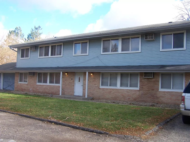 Bloomington Apartment: 1716 East 80th St