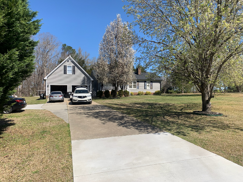 Clayton House: 2018 Valley Drive