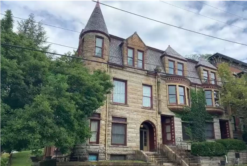 Wheeling Apartment: 99.5 12th Street