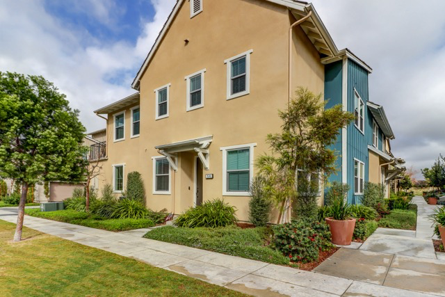 Rancho Mission Viejo Townhome: 54 Concepcion St