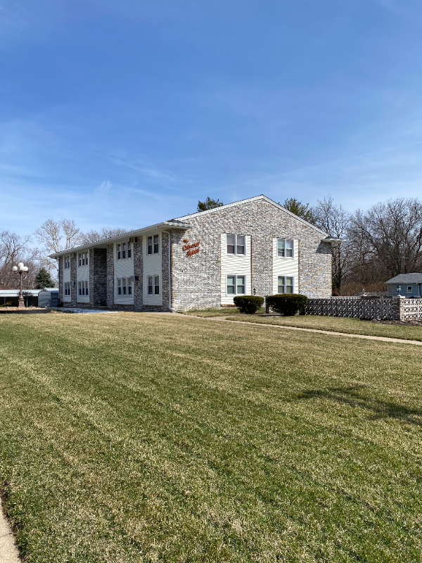 ankeny Apartment: 401 sw elm street