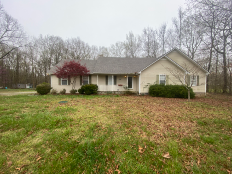 Manchester House: 133 Sharon Dr