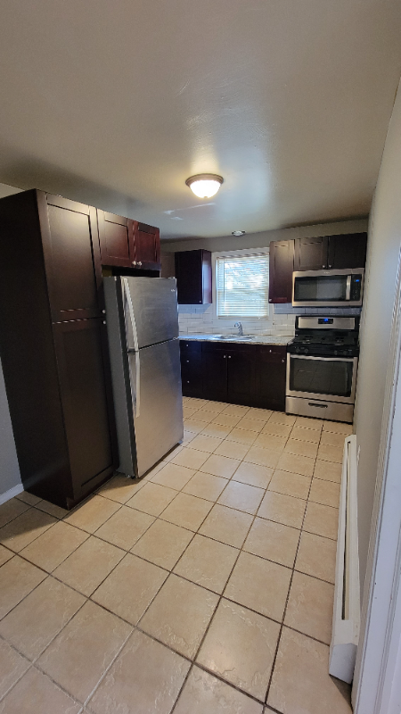 East Hartford Apartment: 41 Gould Drive