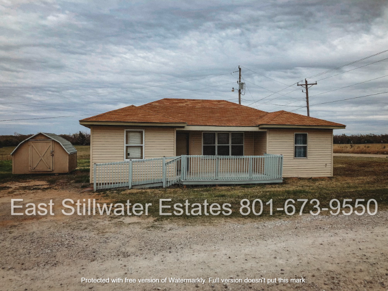 Stillwater House: 6422 E McElroy Rd