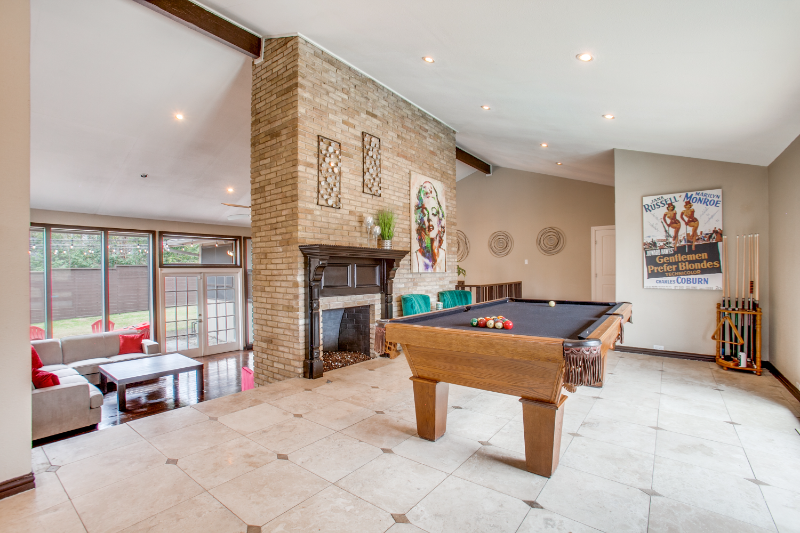 Dallas House: 7307 Spring Valley Road