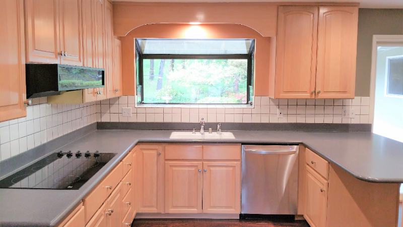 Moraga House: 29 Thorndale Pl