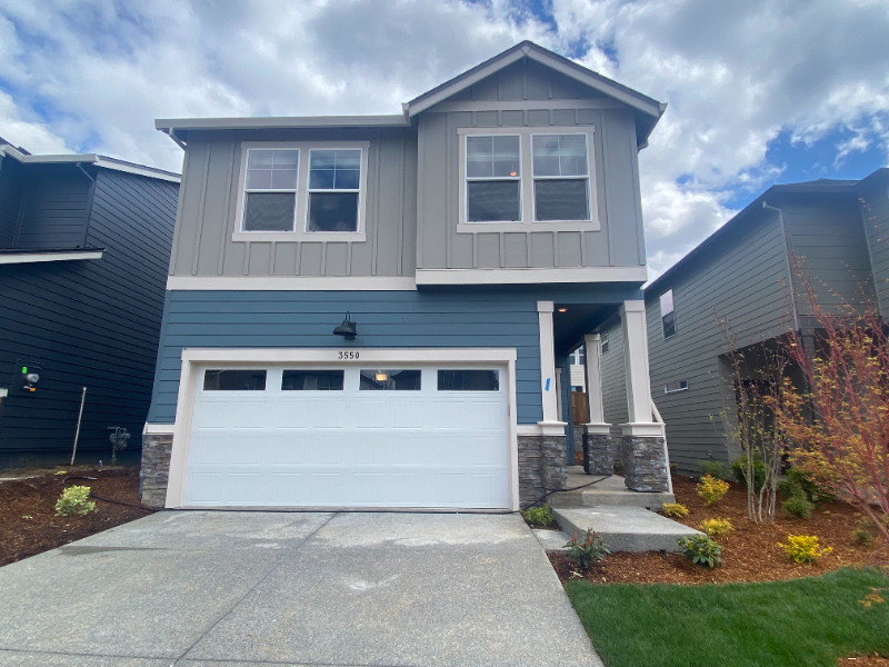 Gresham House: 3550 SW Snowberry Ave