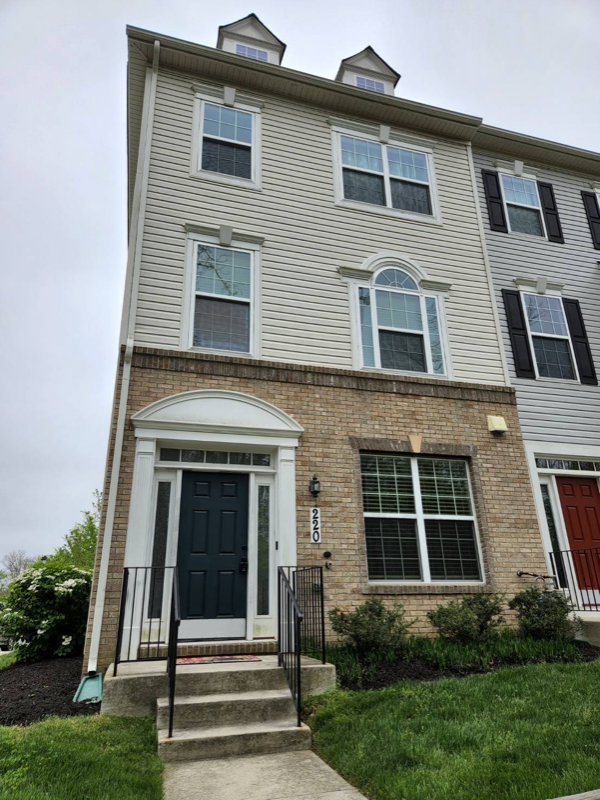 Silver Spring Townhome: 220 Ironwood Manor Drive