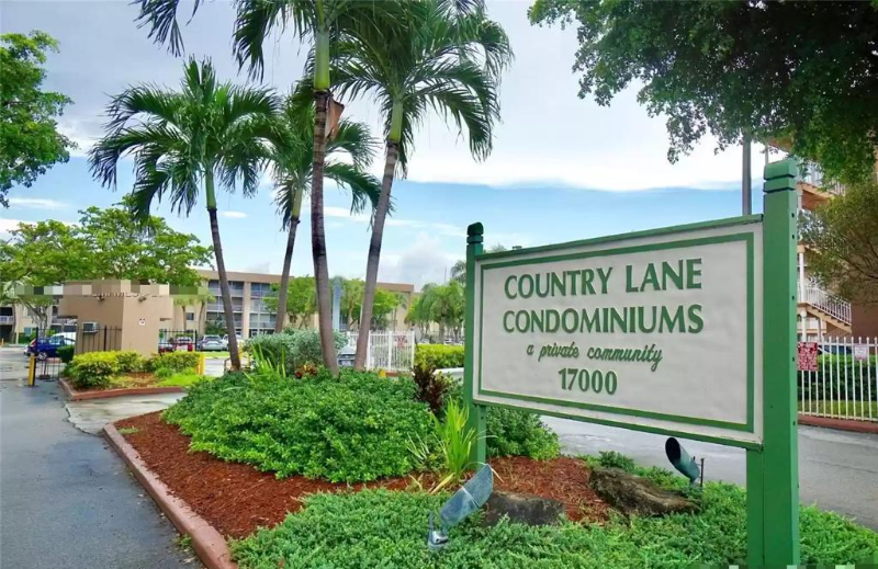 Hialeah Condo: 17000 NW 67th Ave.