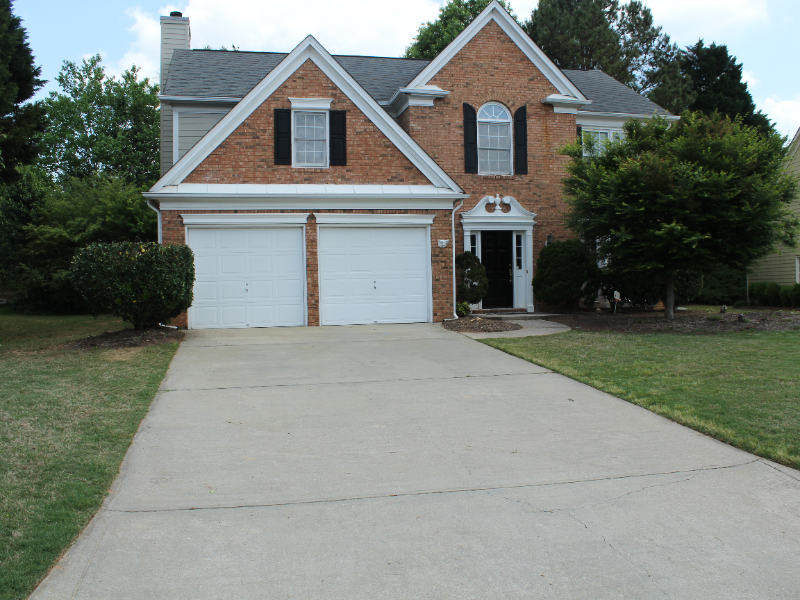 Johns Creek House: 400 Stedford Ln