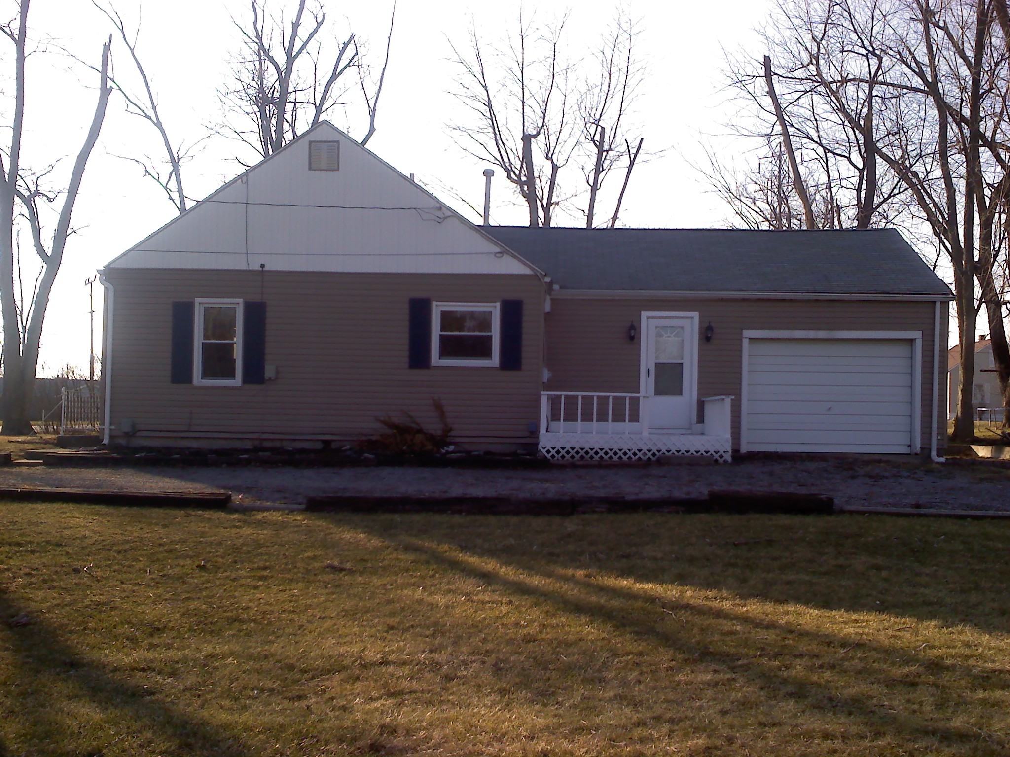 Lima House: 360 Jacobs Ave