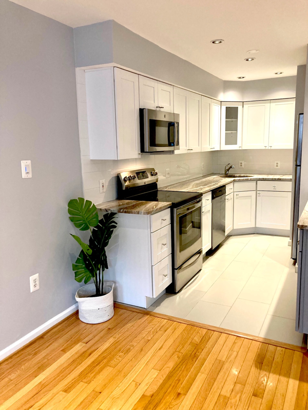 Capitol Hill Apartment: 1525 A Street SE