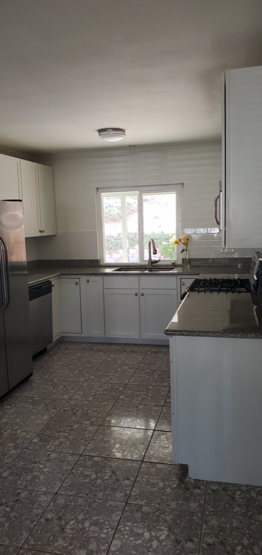 San Diego House: 1028 Worthington Ave