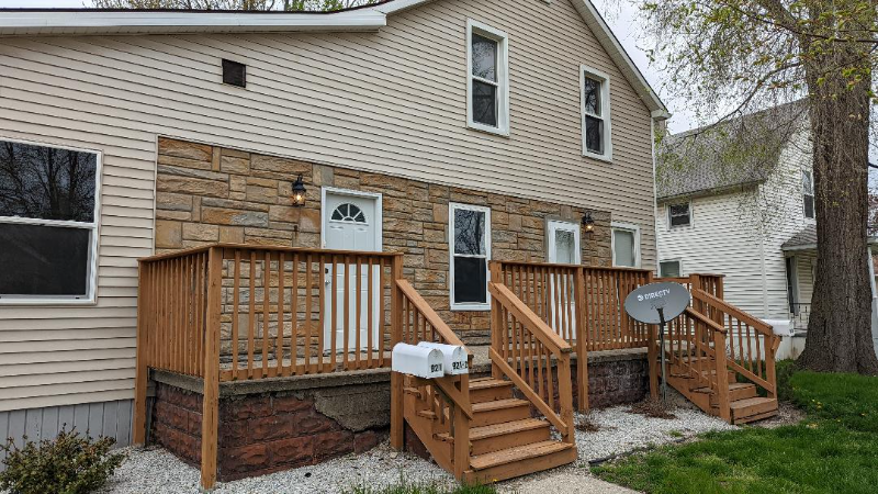 Saginaw Apartment: 921 Mason